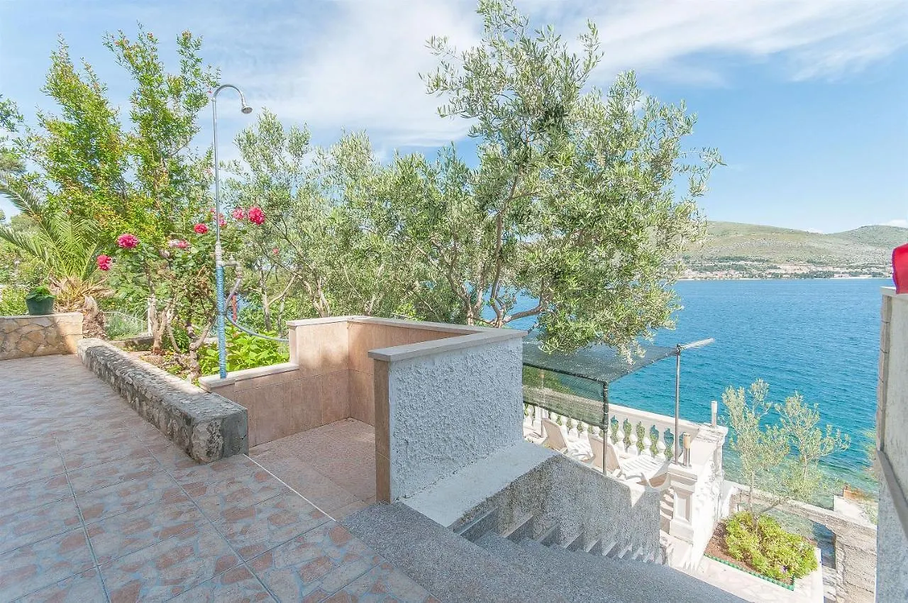 Apartments Natasa تروغير كرواتيا