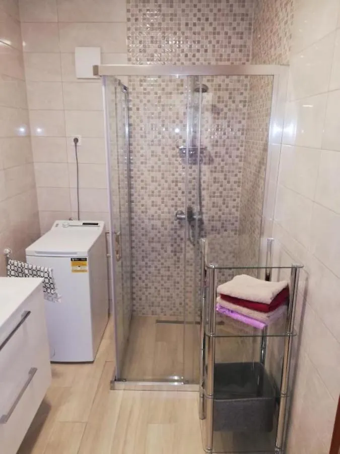 Apartments Natasa تروغير